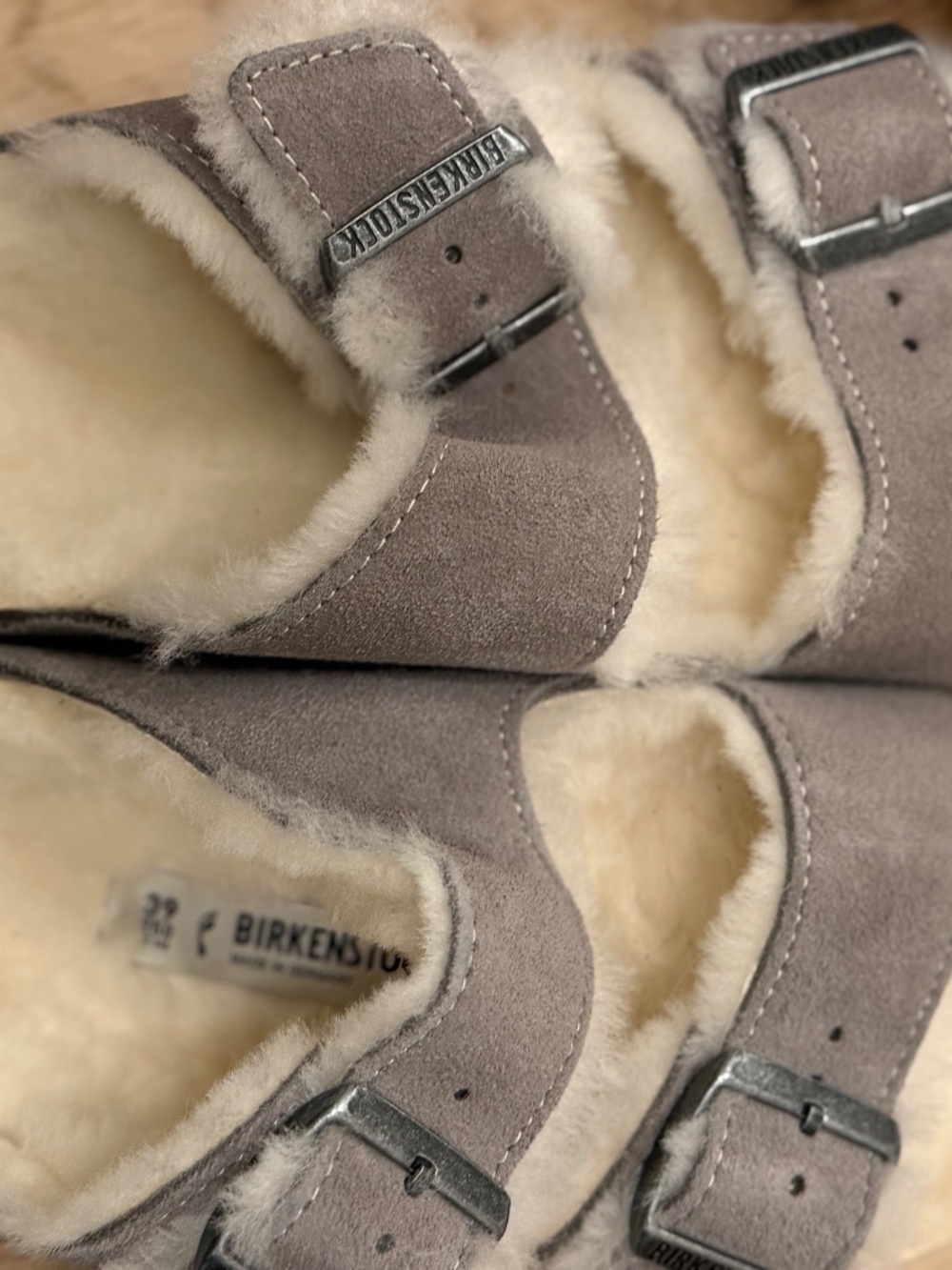 Birkenstock Arizona Shearling Size 39 Stone color - Picture 7 of 10